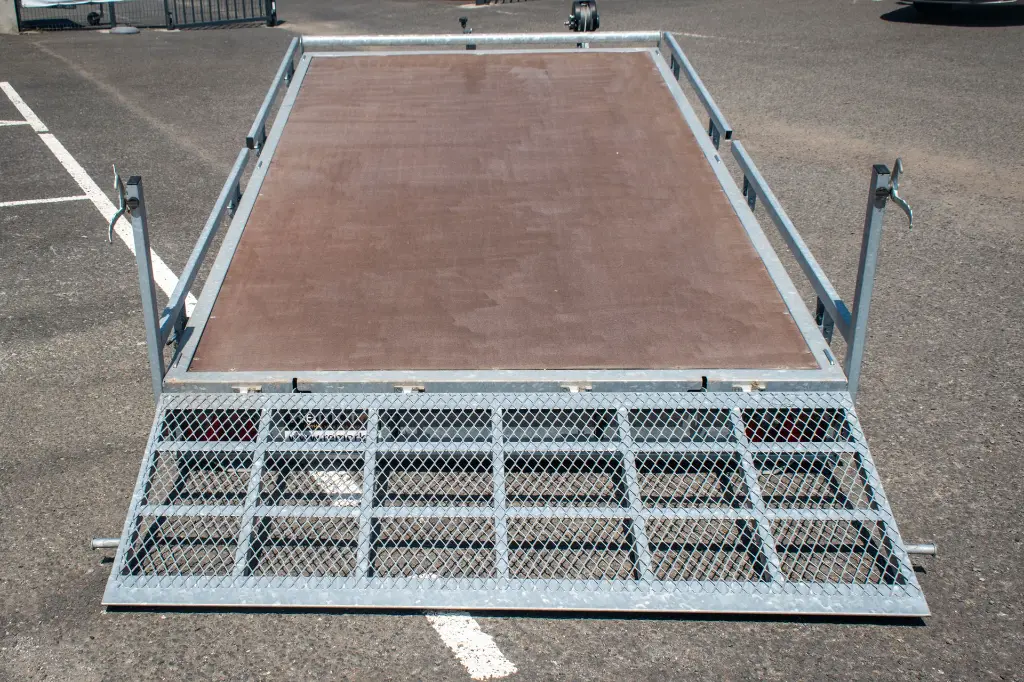 PJD 400 F 270 - 6.webp