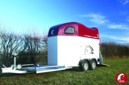 Remorque Van à Chevaux - HIPPOMOBILE ALULINE