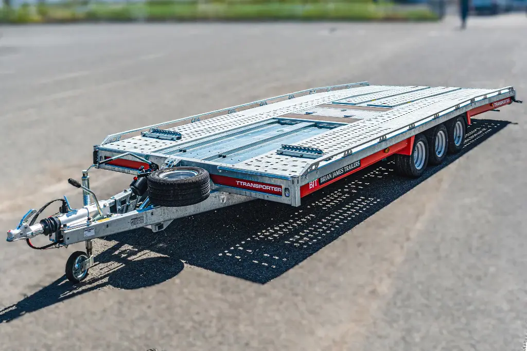 REMORQUE PORTE VOITURES BRIAN JAMES - T Transporteur 5.50 x 2.24 m 3500 KG 3 essieux