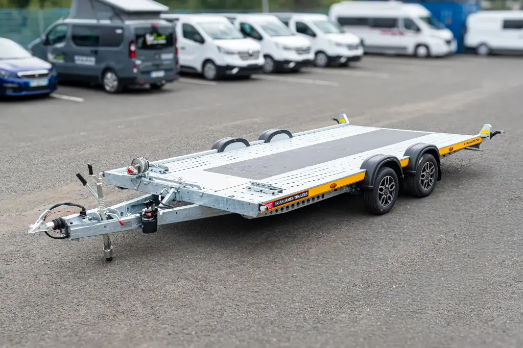 Remorque porte voiture BRIAN JAMES A TRANSPORTER - 4.50 x 2.10 m 