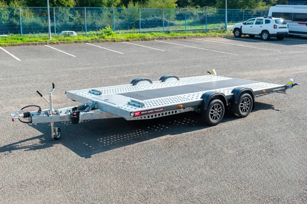 Remorque porte voiture BRIAN JAMES A TRANSPORTER - 4.50 x 2.10 m